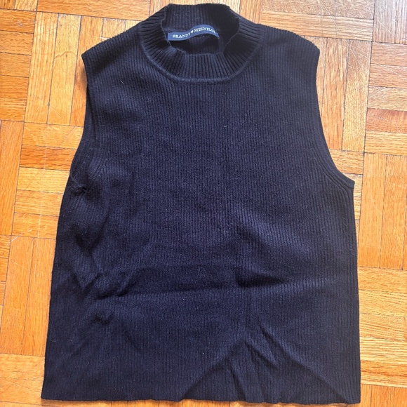 brandy melville tank top ribbed high neck - looking for best offer - Picture 1 of 3